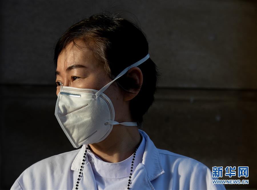 （聚焦疫情防控·圖文互動）（15）分秒必爭！一切為了治病救人——中國抗疫生命至上的生動實踐