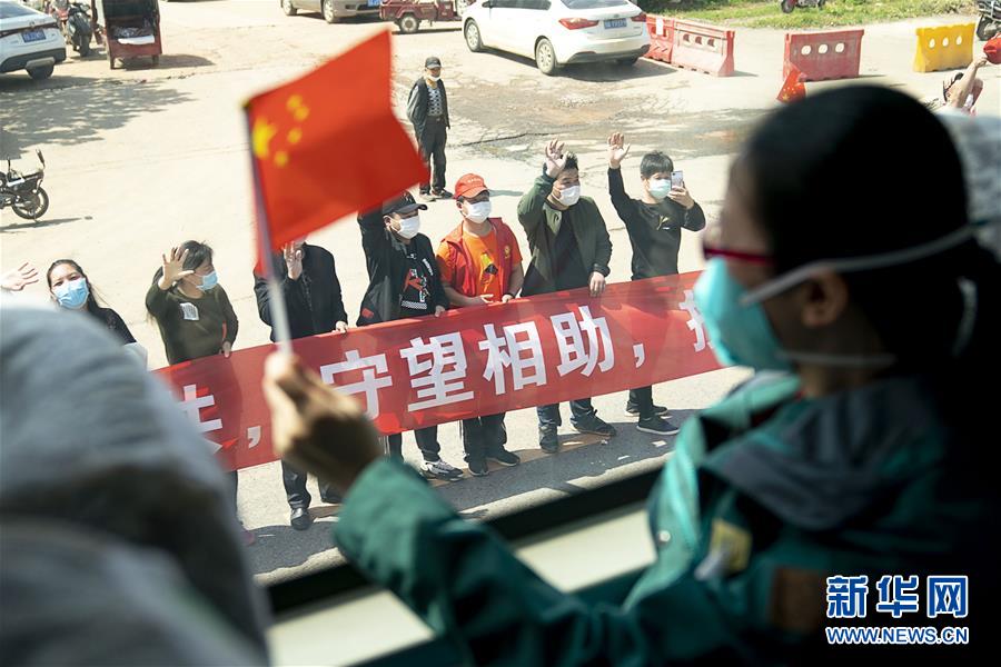 （聚焦疫情防控·圖文互動）（1）分秒必爭！一切為了治病救人——中國抗疫生命至上的生動實踐