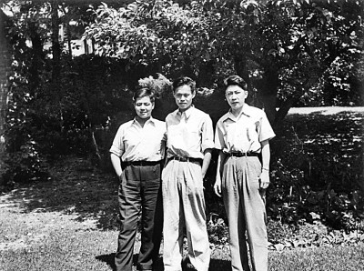 舍我其誰(shuí)報(bào)國(guó)志，碧血丹心愛(ài)國(guó)情