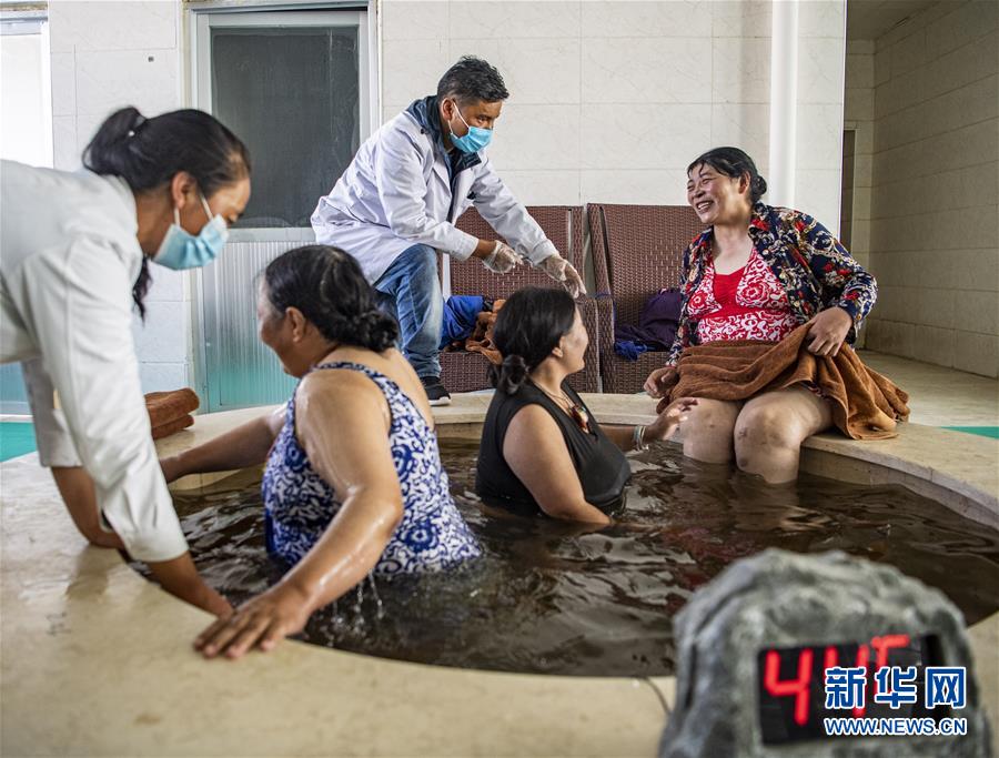 （新華全媒頭條·走向我們的小康生活·圖文互動）（10）扎西德勒，我們的新家園——西藏易地扶貧搬遷搬出幸福美好新生活