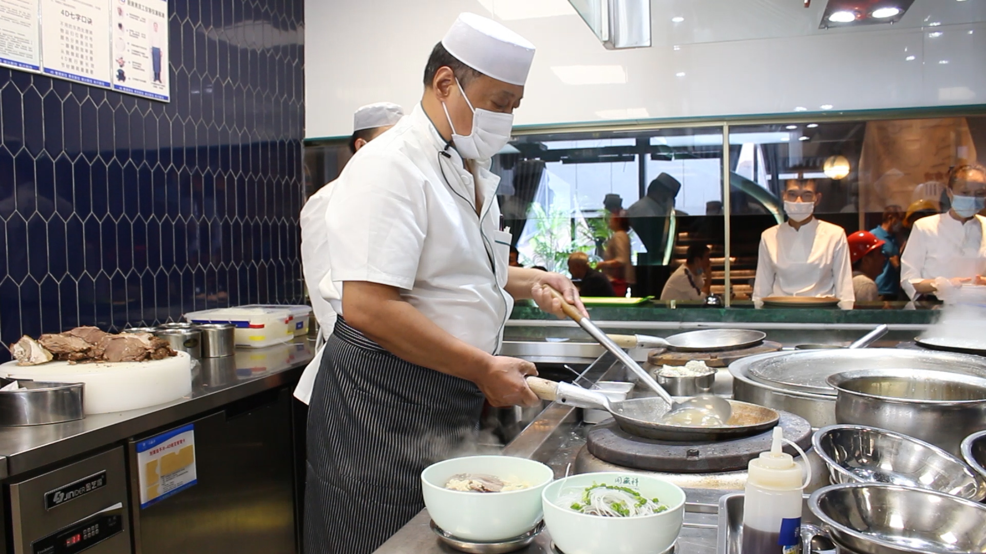 【陜菜大師和他們的拿手菜】烏平：“知足者常樂，食客愛吃我做的牛羊肉泡饃，就是我最大的滿足”_fororder_圖片7